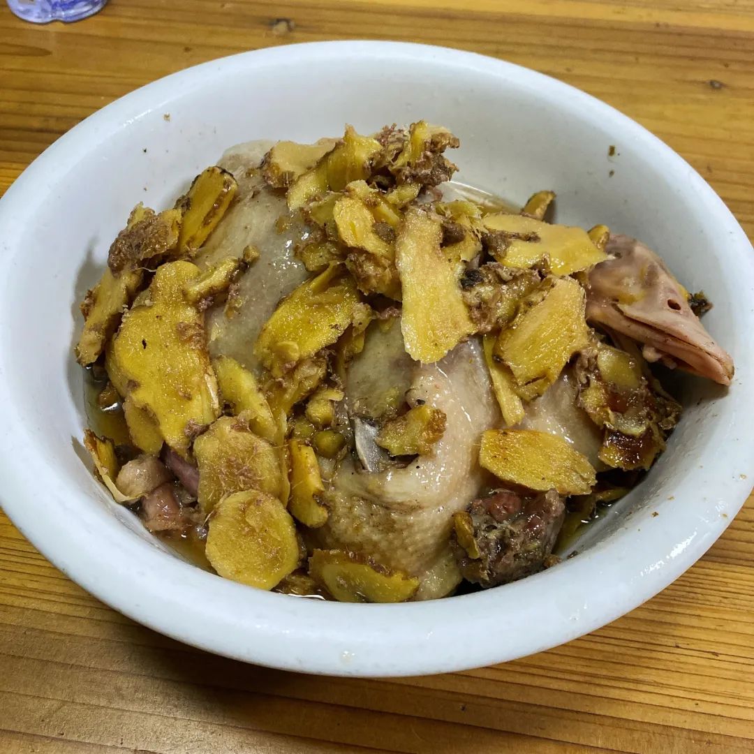 Quanzhou ginger duck with generous slices of aged ginger