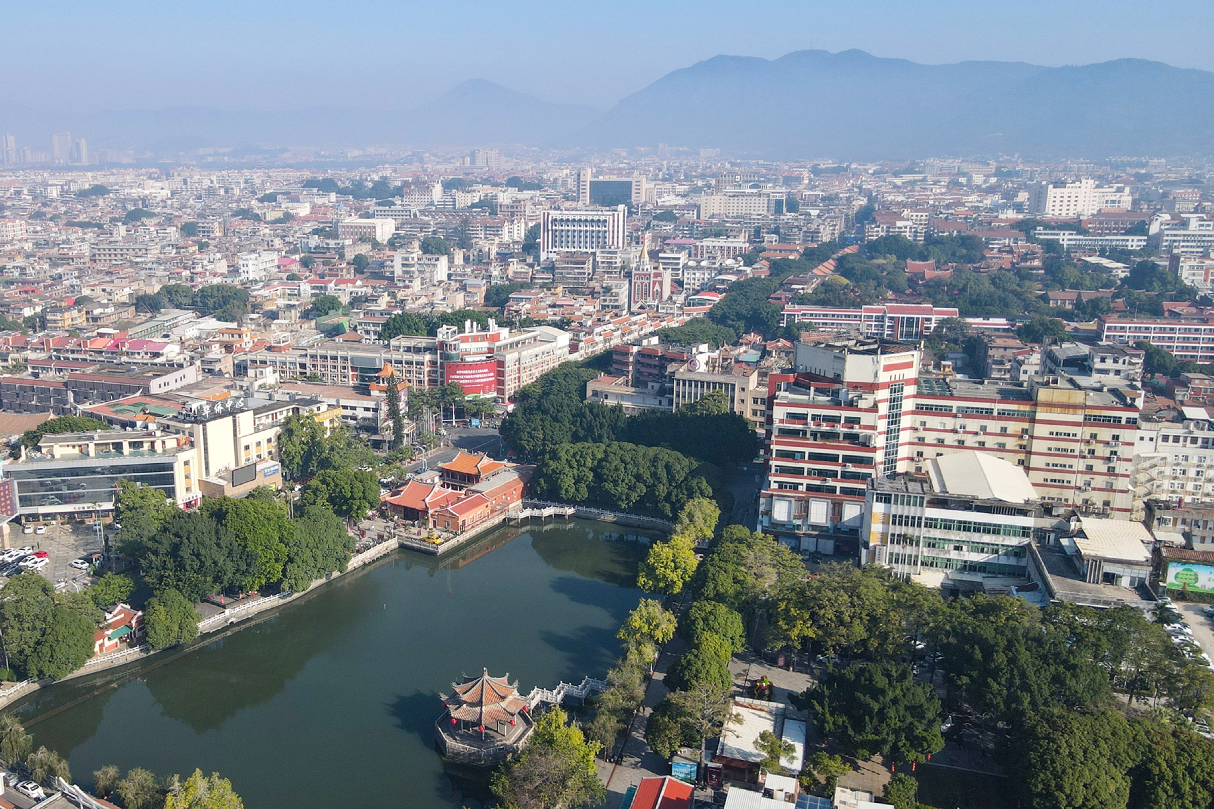 A broad urban view of Quanzhou